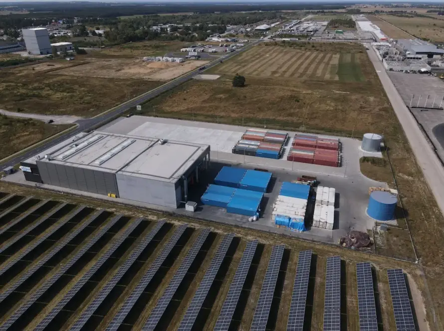 Budynek hali magazynowej z budynkiem socjalno-biurowym i wiatami wraz z infrastrukturą towarzysząca - Zakład BTS&SAKER w Osłej 9 BTS&SAKER-5