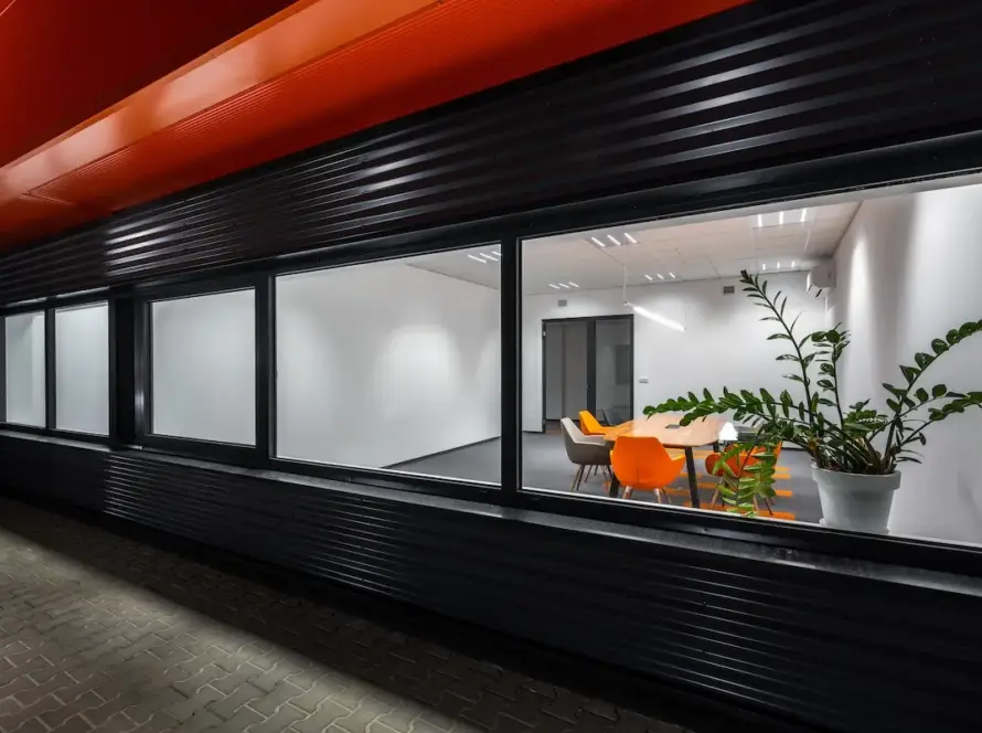 Budowa budynku magazynowego, budynku socjalnego i budynku biurowego, budynku portierni wraz z infrastrukturą techniczną i drogową - Favorite Gifts Europe 11 FGPE-13