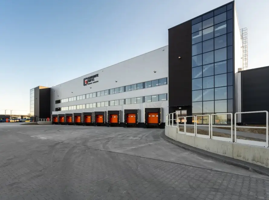 Budowa budynku magazynowego, budynku socjalnego i budynku biurowego, budynku portierni wraz z infrastrukturą techniczną i drogową - Favorite Gifts Europe 16 FGPE-18