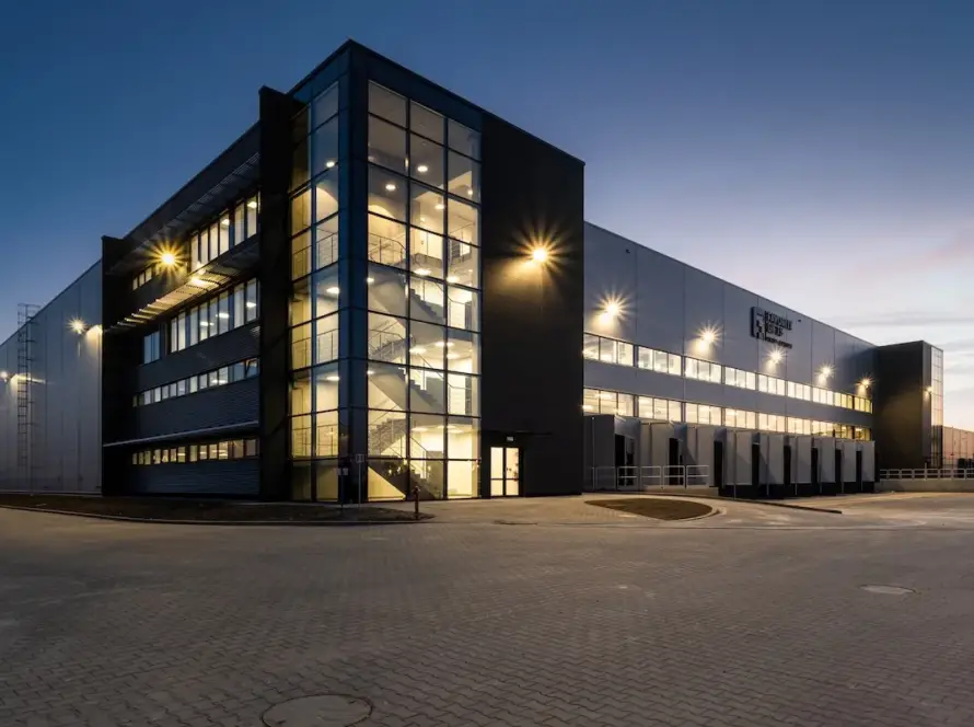 Budowa budynku magazynowego, budynku socjalnego i budynku biurowego, budynku portierni wraz z infrastrukturą techniczną i drogową - Favorite Gifts Europe 17 Realizacje D5 Dutka i Masek Architekci – projekty przemysłowe i komercyjne