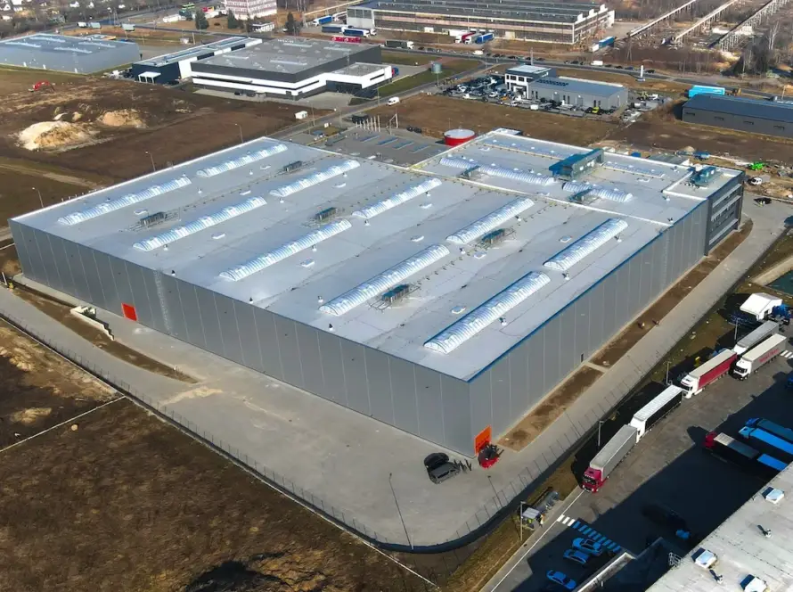 Budowa budynku magazynowego, budynku socjalnego i budynku biurowego, budynku portierni wraz z infrastrukturą techniczną i drogową - Favorite Gifts Europe 3 FGPE-3