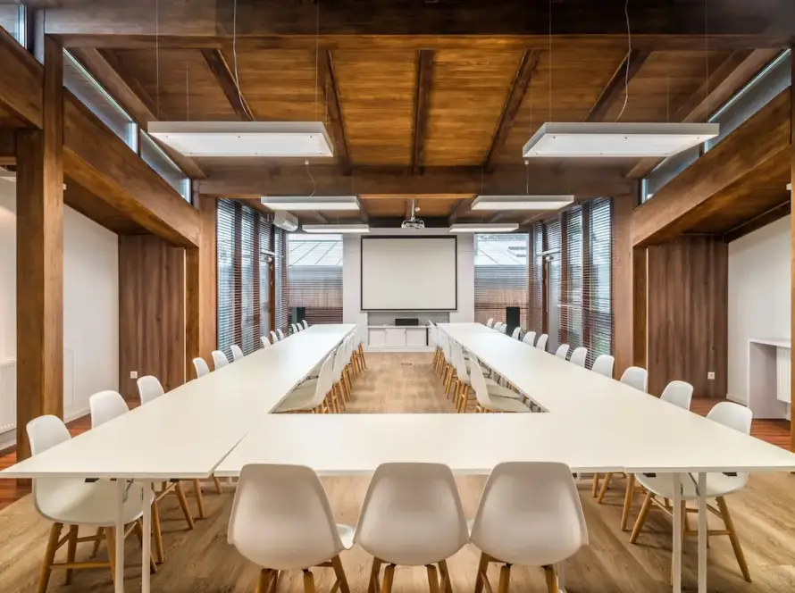 Rozbudowa i przebudowa wolnostojącego budynku Nadleśnictwa w Złotoryi 2 nadlesnictwo-sala