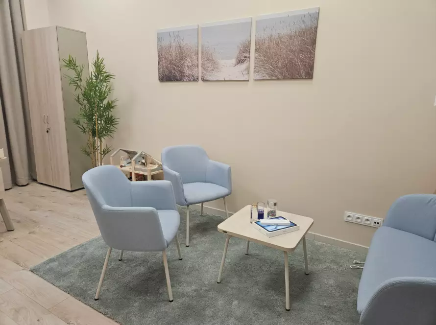 Ośrodek Środowiskowej Opieki Psychologicznej i Psychoterapeutycznej dla Dzieci i Młodzieży w Złotoryi - projekt, remont i wyposażenie 14 zajęcia psycholog Złotoryja